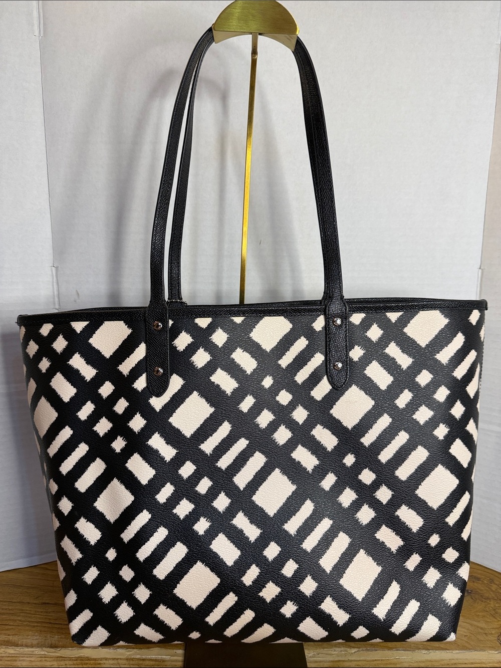 Coach City Tote Black Ivory Geometric Print Coated Canvas Shoulder Bag EUC - Picture 3 of 15